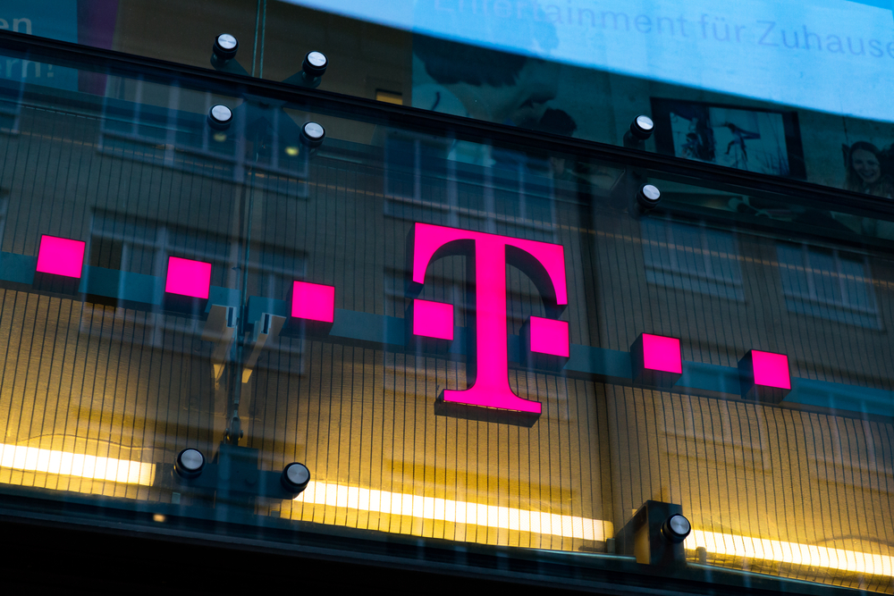 T-Mobile bude moci dál pro mobilní síť využívat vysílače Radiokomunikací