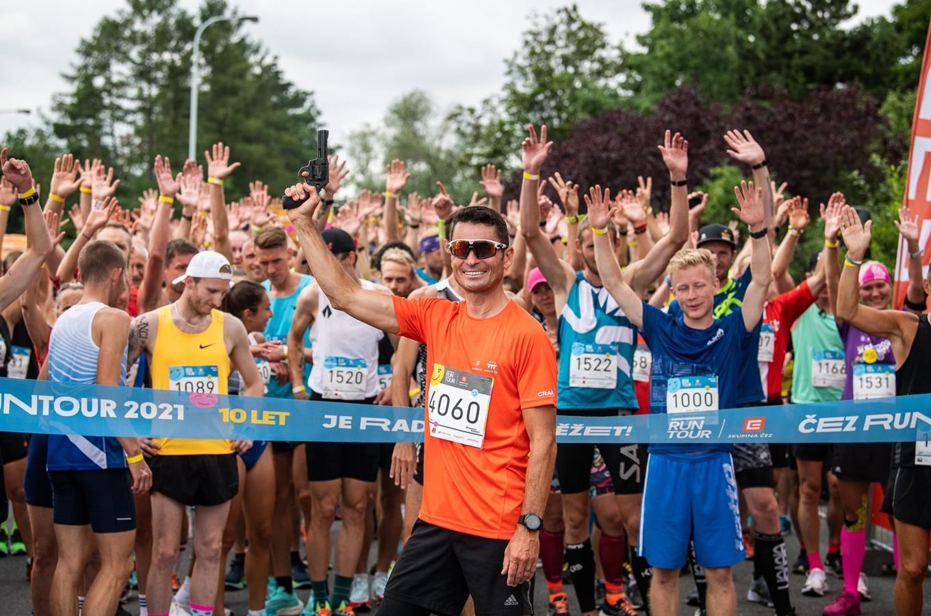 Velkolepý start ČEZ RunTour: Přes 2000 běžců na trati, letní počasí a napínavý souboj reprezentantek